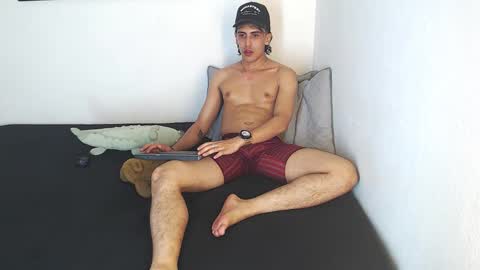 Snapshot of robisson_zack chatting on March 3, 5:46 am Robisson Zack online show from March 3, 5:46 am