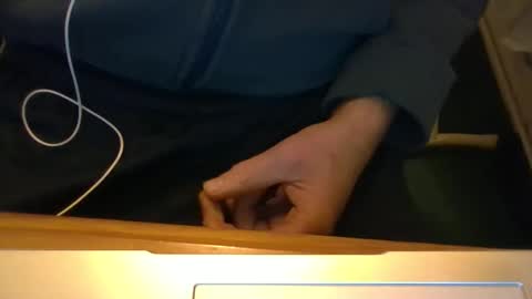 Roger online show from December 5, 4:58 pm