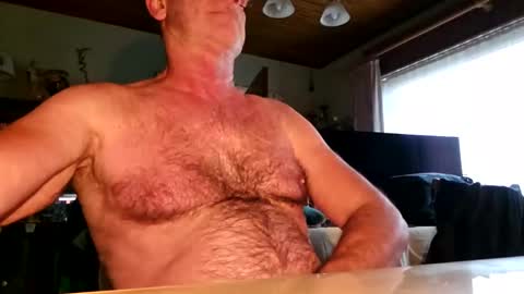 Snapshot of robke1966 chatting on December 11, 10:47 am robke1966 online show from December 11, 10:47 am