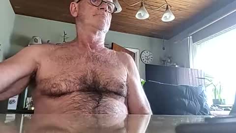 Snapshot of robke1966 chatting on February 21, 8:04 am robke1966 online show from February 21, 8:04 am