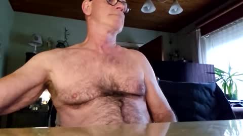 Snapshot of robke1966 chatting on February 24, 7:39 am robke1966 online show from February 24, 7:39 am