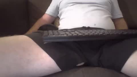 Snapshot of robmutant chatting on February 15, 11:06 am robmutant online show from February 15, 11:06 am