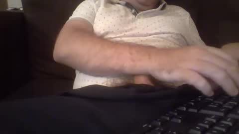 Snapshot of robmutant chatting on February 18, 5:31 am robmutant online show from February 18, 5:31 am