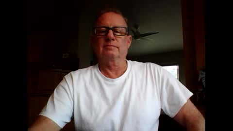 Snapshot of robo0000 chatting on November 3, 9:27 pm robo0000 online show from November 3, 9:27 pm