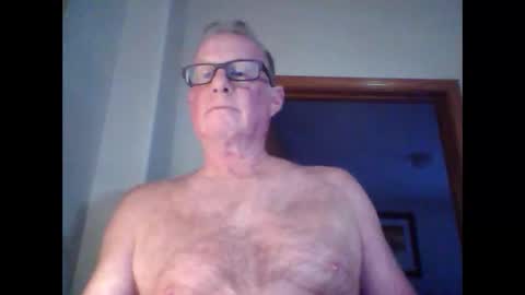 robo0000 online show from May 15, 11:01 pm