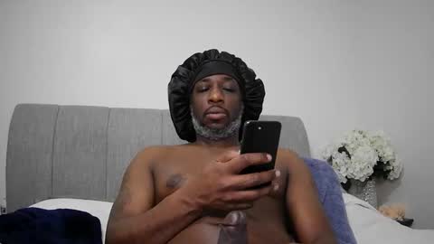 Snapshot of robo_cox chatting on December 16, 3:28 pm BBC America online show from December 16, 3:28 pm