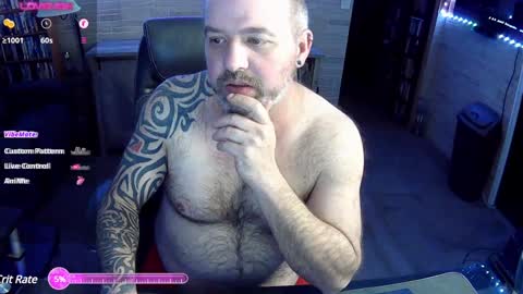 Snapshot of robun1801 chatting on February 4, 3:33 am Tequila and Whiskey online show from February 4, 3:33 am