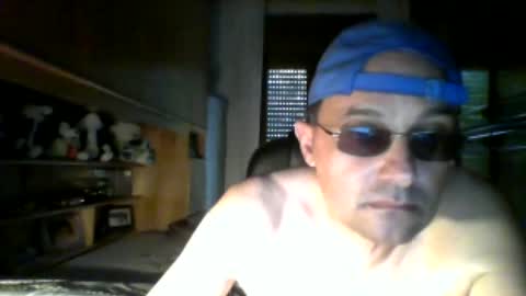 robertino online show from August 8, 11:45 am