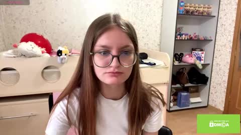 robynsentinella online show from February 21, 2:45 am