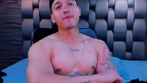 rocco_santos online show from November 8, 12:55 am