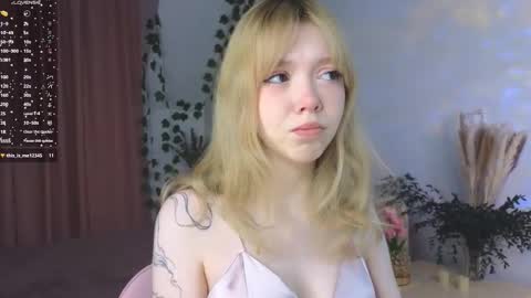 Snapshot of rochelle_dolly chatting on January 9, 3:37 pm rochelle_dolly online show from January 9, 3:37 pm