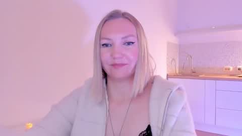 Snapshot of rock__baby chatting on December 6, 12:23 am rock__baby online show from December 6, 12:23 am