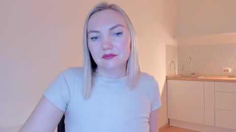 Snapshot of rock__baby chatting on February 1, 3:41 am rock__baby online show from February 1, 3:41 am