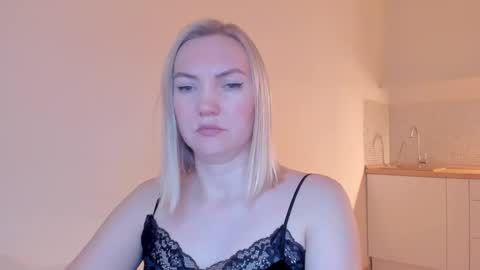 Snapshot of rock__baby chatting on February 2, 6:31 pm rock__baby online show from February 2, 6:31 pm