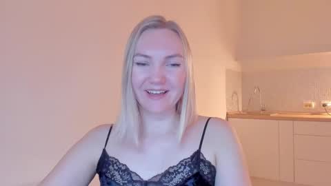 Snapshot of rock__baby chatting on February 5, 10:12 pm rock__baby online show from February 5, 10:12 pm