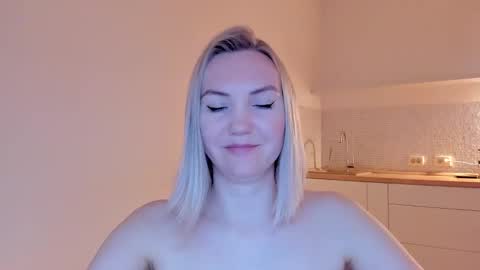 Snapshot of rock__baby chatting on February 9, 10:54 pm rock__baby online show from February 9, 10:54 pm