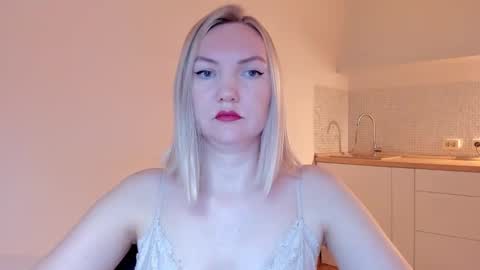 Snapshot of rock__baby chatting on February 14, 9:53 pm rock__baby online show from February 14, 9:53 pm