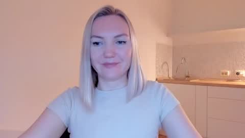 Snapshot of rock__baby chatting on February 18, 10:58 pm rock__baby online show from February 18, 10:58 pm