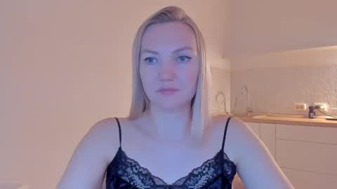 Snapshot of rock__baby chatting on March 11, 5:16 am rock__baby online show from March 11, 5:16 am