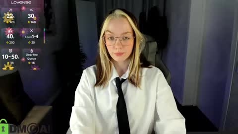 Snapshot of rockett_bunny chatting on April 15, 1:23 am Rockett online show from April 15, 1:23 am