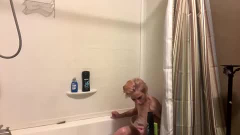 Snapshot of rockstarloverz chatting on January 27, 3:15 am RockstarLoverz online show from January 27, 3:15 am