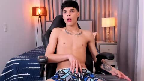 Snapshot of rockywood20cm chatting on October 15, 9:26 pm RockyWood20CM online show from October 15, 9:26 pm