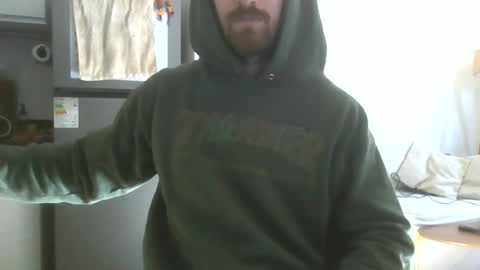 Snapshot of roddmannn14 chatting on June 29, 4:40 pm RoddMannn online show from June 29, 4:40 pm