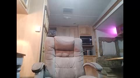 Snapshot of rodkirk45 chatting on February 8, 11:22 am Rodkirk41... online show from February 8, 11:22 am