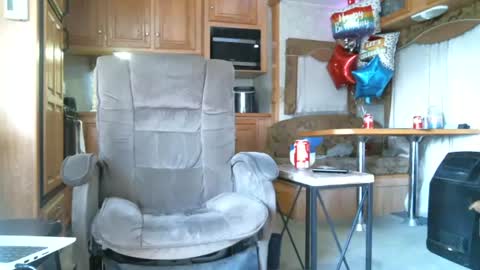 Snapshot of rodkirk45 chatting on February 14, 10:04 pm Rodkirk41... online show from February 14, 10:04 pm