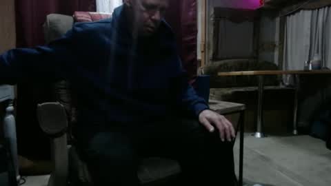 Snapshot of rodkirk45 chatting on February 25, 12:45 pm Rodkirk41... online show from February 25, 12:45 pm