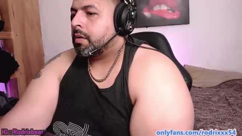 Snapshot of rodrixxx54 chatting on September 16, 9:49 pm rodrixxx54 online show from September 16, 9:49 pm