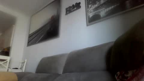 Snapshot of rogerbenid81 chatting on May 14, 12:34 pm rogerbenid81 online show from May 14, 12:34 pm