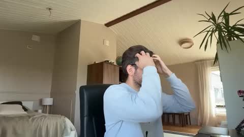 Snapshot of rogersterling11 chatting on May 6, 9:14 am Roger Sterling online show from May 6, 9:14 am