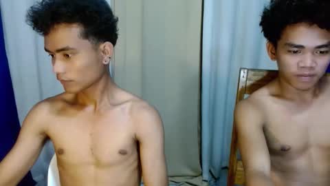 Snapshot of roianboyyy chatting on May 8, 4:56 pm roianboyyy online show from May 8, 4:56 pm