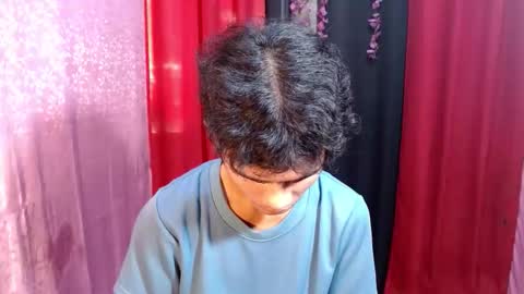 Snapshot of roianboyyy chatting on May 25, 11:55 pm roianboyyy online show from May 25, 11:55 pm