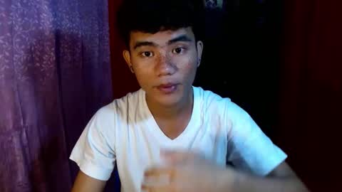 Snapshot of roianboyyy chatting on May 26, 10:28 pm roianboyyy online show from May 26, 10:28 pm