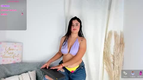 rojita30 online show from June 10, 12:33 am
