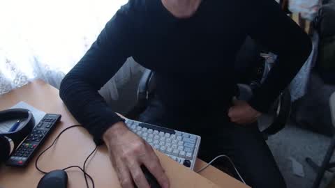 rokettttt online show from November 22, 9:30 am