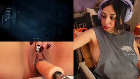 Snapshot of roknblaze chatting on November 21, 2:43 am Rok-N-Blaze online show from November 21, 2:43 am