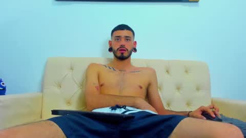 Snapshot of rolo_martinez chatting on September 24, 4:54 pm rolo martinez online show from September 24, 4:54 pm