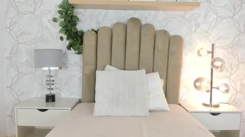 Snapshot of roma_love_ chatting on January 12, 11:39 am online show from January 12, 11:39 am