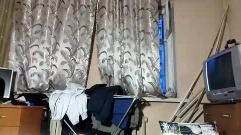 Snapshot of romahka999 chatting on March 6, 4:20 am Roma online show from March 6, 4:20 am