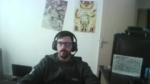 romainb72 online show from December 16, 8:19 am