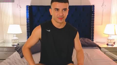 Snapshot of roman_chase chatting on October 18, 2:51 pm online show from October 18, 2:51 pm