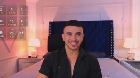 Snapshot of roman_chase chatting on October 20, 11:54 am online show from October 20, 11:54 am