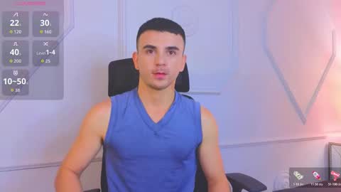 Snapshot of roman_chase chatting on October 21, 11:33 am online show from October 21, 11:33 am