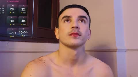 Snapshot of roman_chase chatting on November 1, 12:07 pm online show from November 1, 12:07 pm