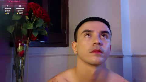 Snapshot of roman_chase chatting on November 4, 11:42 am online show from November 4, 11:42 am