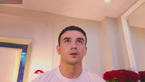 Snapshot of roman_chase chatting on November 6, 11:55 am online show from November 6, 11:55 am