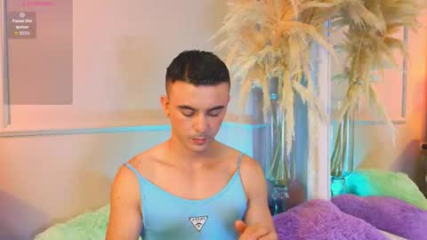 Snapshot of roman_chase chatting on November 11, 11:54 am online show from November 11, 11:54 am